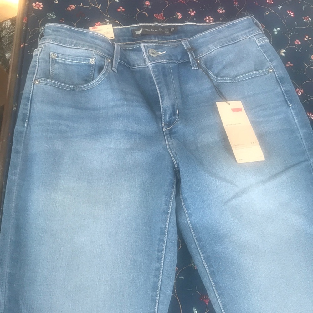Levi jeans size 30 (14)
